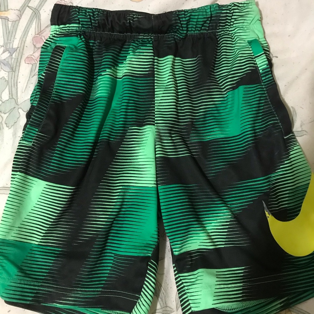 Boys shorts 2 for $6 sale! Last weekend! Closing!